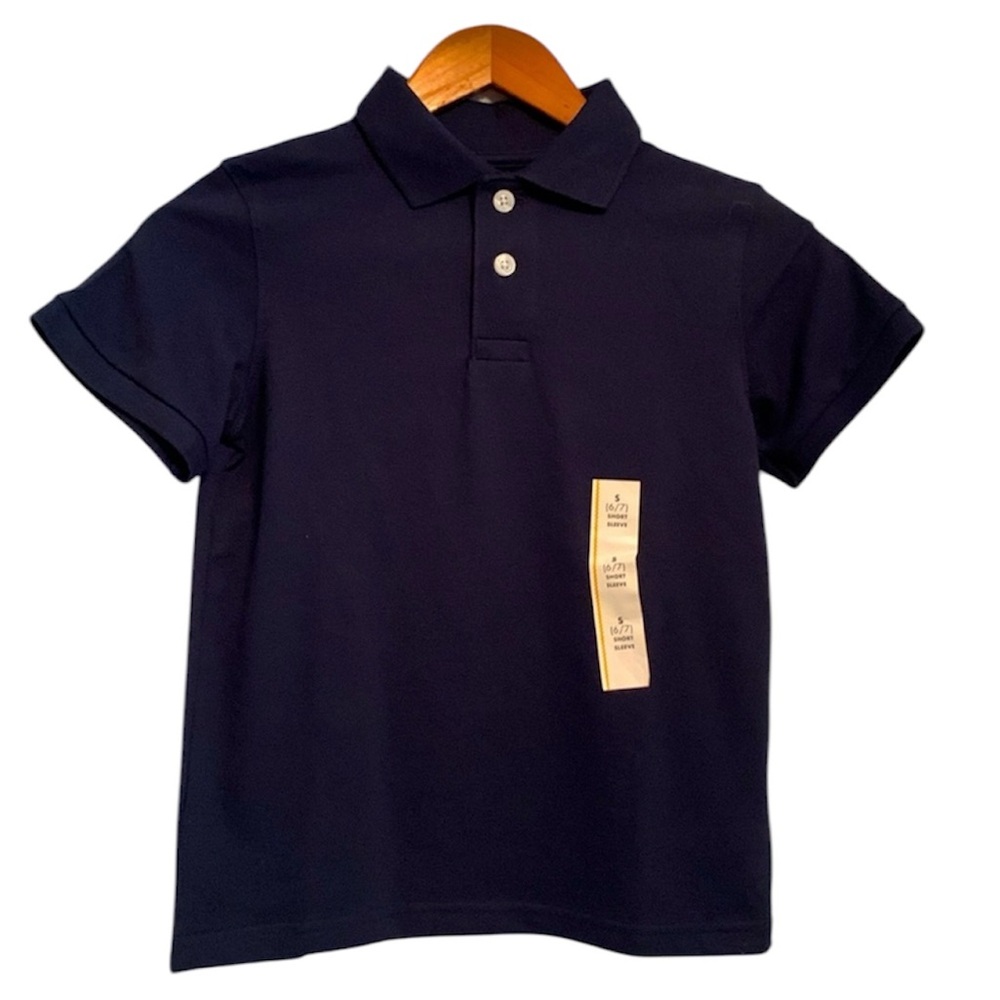 Cat & Jack navy blue short sleeve school uniform shirt / polo .  NWT.  Small 6/7